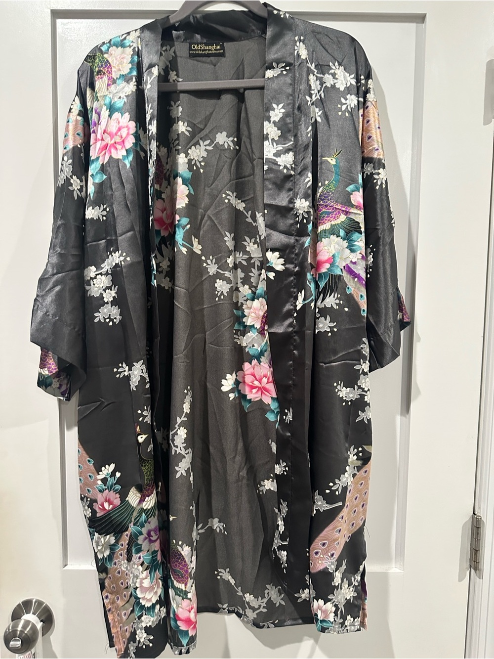 Black silk/Satin Floral Kimono NWOT one size